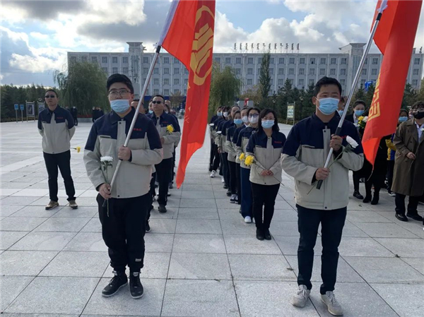 城建集团组织开展“致敬英雄 铭记初心”主题活动