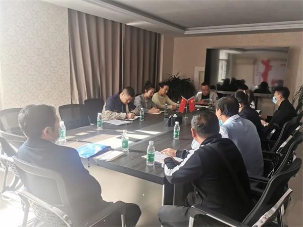 城建集团联合林草局召开2021年断头路打通工程及小街巷维修改造工程现场查验座谈会