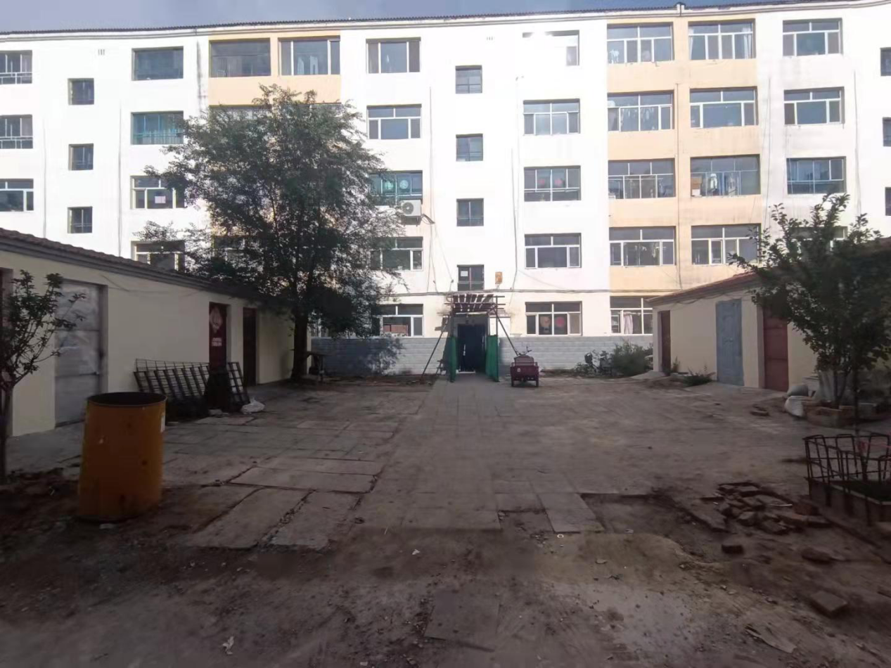 紫藤花园（东区）院内一期硬化工程已完工