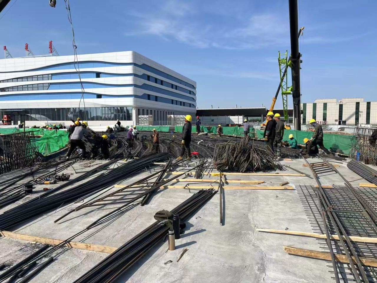 战鼓催征｜顺利完成锡林浩特火车站市政配套设施建设工程——高架桥主体建设工程